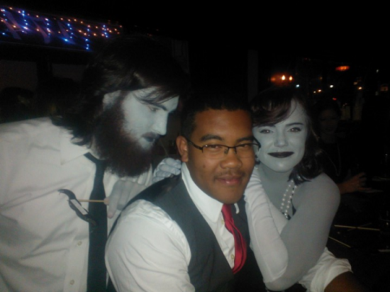 Monochrome-1920s-costumes