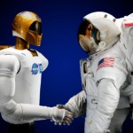 Robonaut от NASA обучается врачебному ремеслу