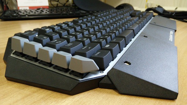 Клавиатура 700K и мышь 200M от Cougar – мечта геймера