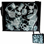 Женская сумочка в рентгеновском излучении