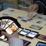 Игра в карты айфонами!