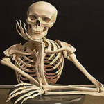 Зачем в космосе человеческие кости?