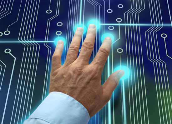 Никаких карточек: японские банкоматы будут сканировать руки владельца