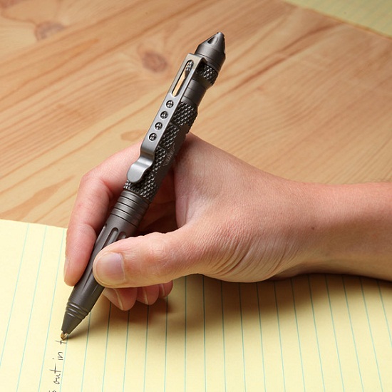 Шариковая ручка для самообороны Uzi позволит быть готовым к экстремальным ситуациям
