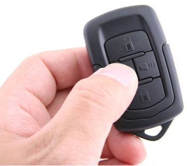 Брелок с камерой ночного видения может помочь в трудной ситуации