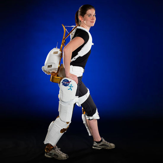 Экзоскелеты от NASA помогут космонавтам качать мышцы в космосе