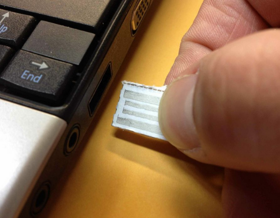 Одноразовая бумажная флешка сделает передачу данных более оригинальным
