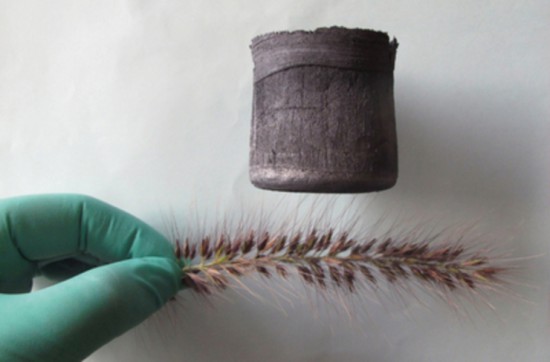 Появился новый самый легкий материал в мире: графен-аэрогель