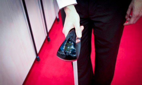 GPS-трость не даст пожилым людям заблудиться