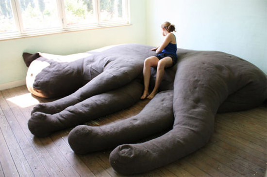 giant-cat-couch-1