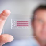 Чип размером с кредитку определяет наличие ВИЧ мгновенно