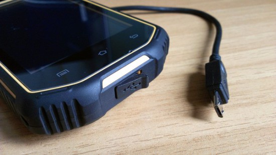 SENSEIT R390 – идеальный вариант для любителей «умных» телефонов