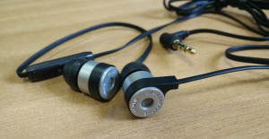 Медиаплеер M2 и наушники EK2 от компании Cowon для ценителей высококачественного звука